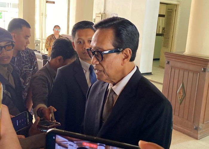 Sri Sultan HB X: Warga Lereng Sudah Paham Risiko, Wisatawan Sebaiknya Jangan Mendaki Merapi