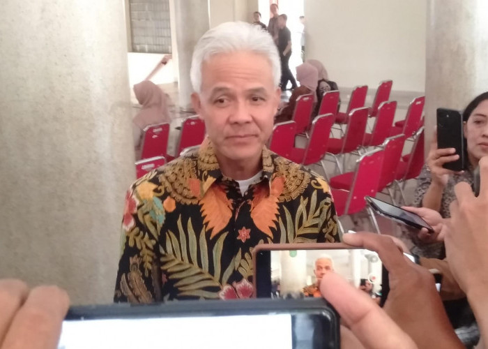 Anies–Ganjar Soroti Peran Akademisi Kritis Usai Pengukuhan Guru Besar UGM