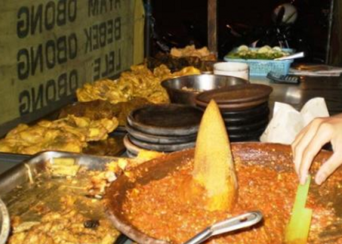 Surga Kuliner Pedas Sego Sambel Surabaya yang Murah Meriah dan Dijamin Bikin Ketagihan