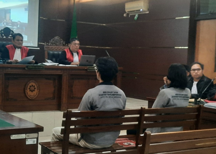 Sidang Perdana Arie Hadirkan Dua Saksi Mahasiswa UNY, Klaim Tak Lihat Terdakwa Membakar Tenda