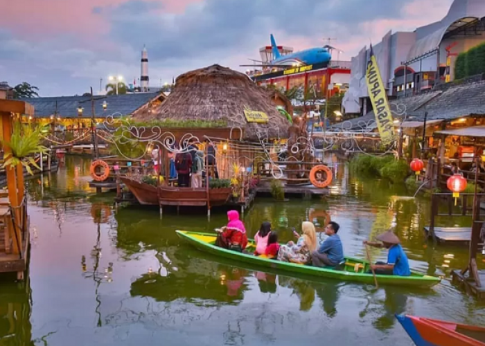Sensasi Ngabuburit Unik di Pasar Apung Museum Angkut, Simak Ulasan Selengkapnya Berikut Ini