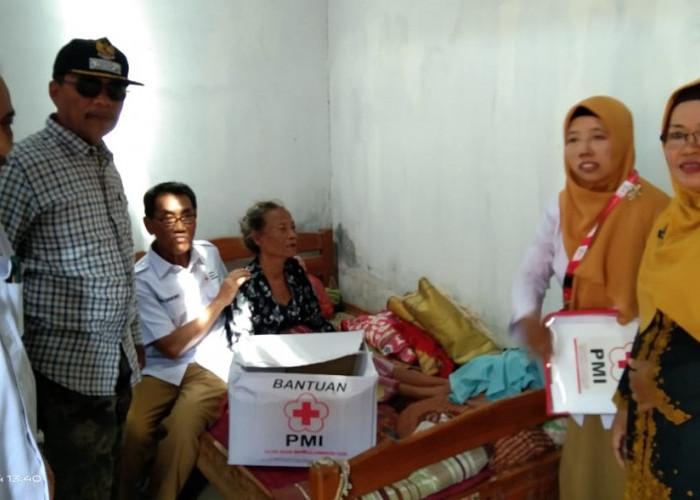 PMI Kabupaten Tegal Bantu Sembako dan Uang Tunai untuk 25 KK di Kecamatan Dukuhturi