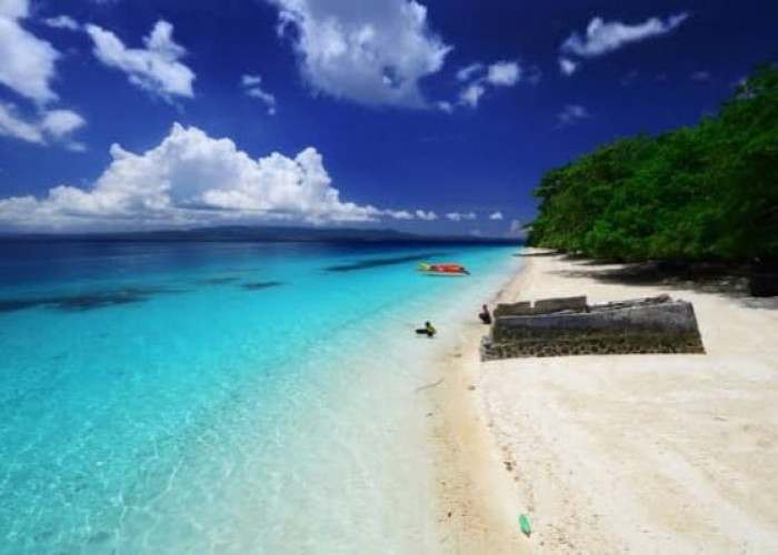 Pesona Wisata Terbaru 2024 Pantai Liang Maluku, Permata Tersembunyi di Indonesia Timur