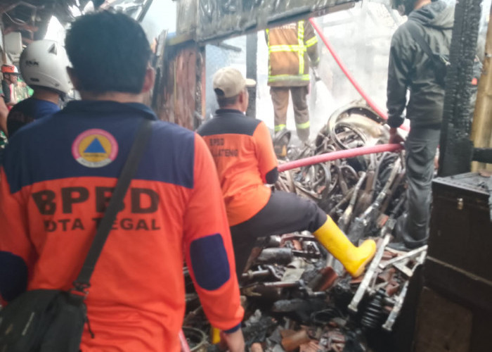 12 Kios di Kota Tegal Kebakaran, Kerugian Ditaksir Rp 500 Juta