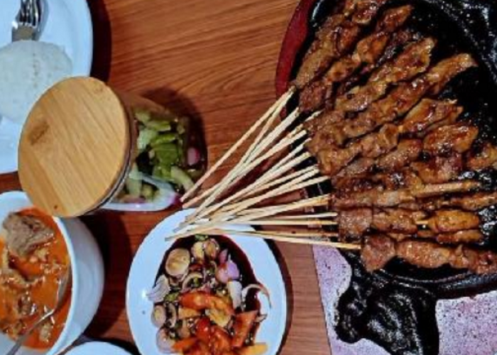 Berikut Ini Daftar Tempat Makan Dekat Stasiun Bandung Paling Enak yang Wajib Dicoba Waktu Transit