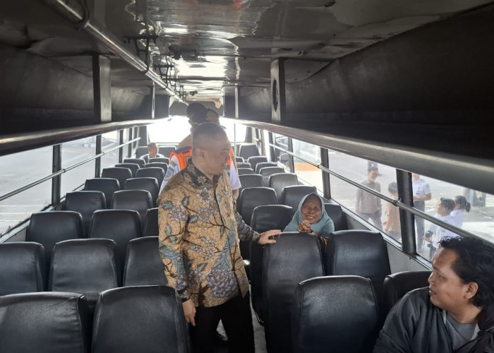 Cek Kesiapan Lebaran, Menhub Dudy Temukan Bus Tak Laik Jalan di Terminal Giwangan Yogyakarta