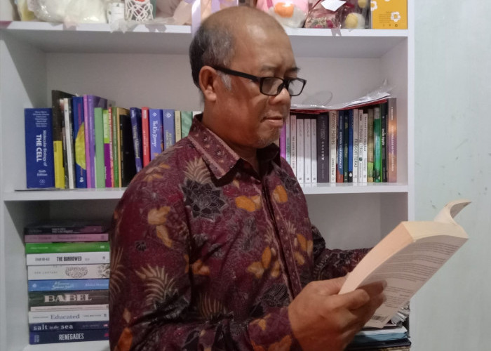 Nasib Penulis Buku Pelajaran Kian Terjepit di Era AI, Penulis: “Profesi Ini Tidak Hilang, Tapi Sedang Berubah”