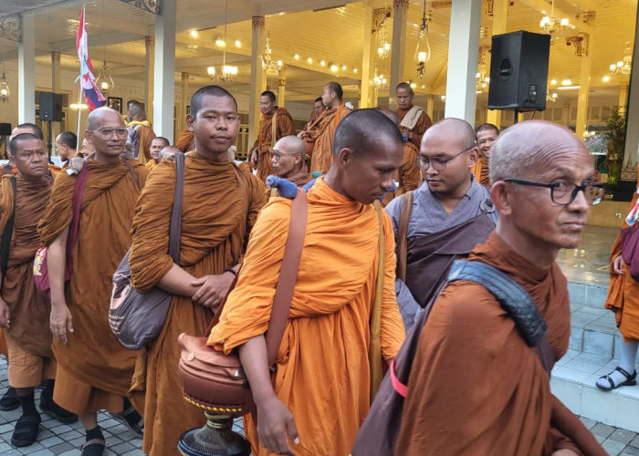 Biksu dari 4 Negara Tiba di Yogyakarta, Indonesia Walk for Peace Menuju Borobudur