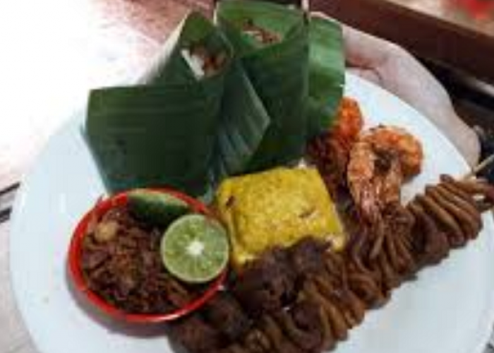 Wisata Kuliner Nasi Uduk Jakarta dengan Aroma Santan Paling Harum