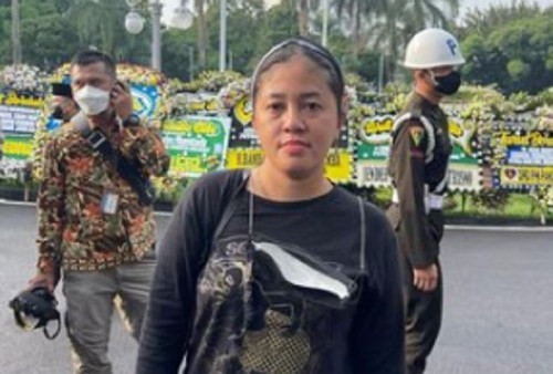 Bawa Misi Khusus untuk Kedamaian Indonesia, Rara Si Pawang Hujan Datang di Pemakaman Eril 