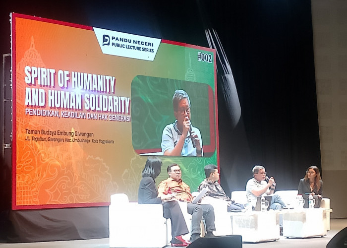 Alumni LPDP Enggan Pulang ke Indonesia, Rocky Gerung Soroti Krisis Kepercayaan pada Masa Depan