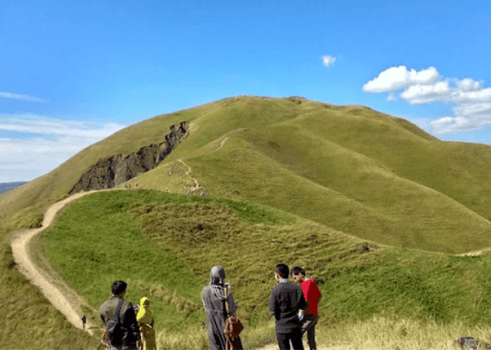 Tempat Wisata Panorama Danau Toba Paling Memukau, di Samosir yang Lagi Hits