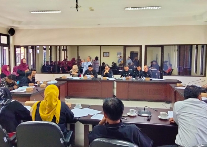 205 Honorer Non Data Base Brebes Gagal CPNS Geruduk Gedung DPRD, Pertanyakan Kejelasan Nasib