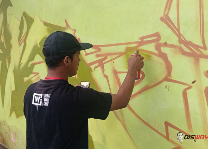 Berawal dari Membuat Sketsa di Buku, Dian Aji Menemukan Ruang Ekspresi Lewat Grafiti