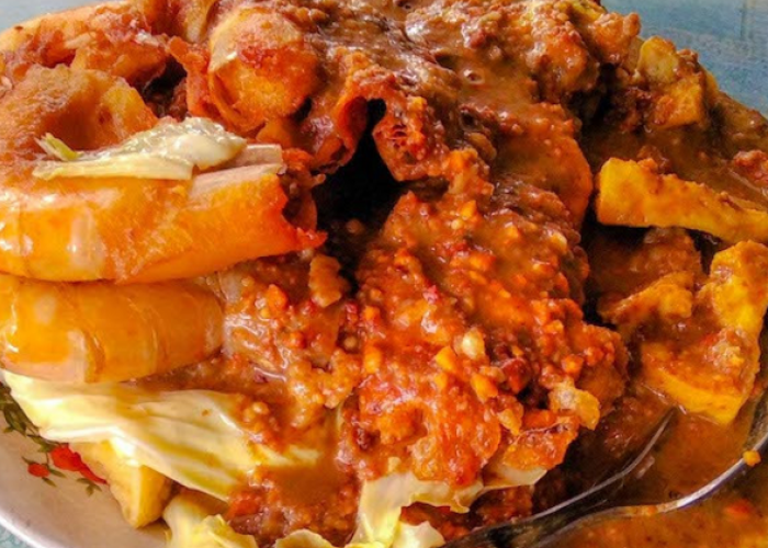 Pilihan Rekomendasi Warung Tahu Gimbal Paling Legendaris di Semarang untuk Makan Siang