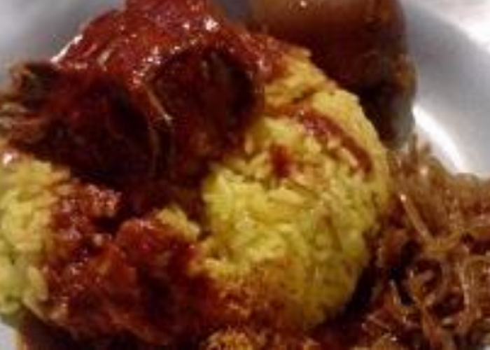 Rekomendasi Warung Nasi Kuning 24 Jam di Samarinda, Pilihan Kuliner Tengah Malam 