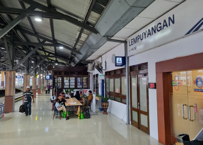 Dua Kereta Ekonomi PSO di Stasiun Lempuyangan Catat Penjualan Tinggi Angkutan Lebaran 2025