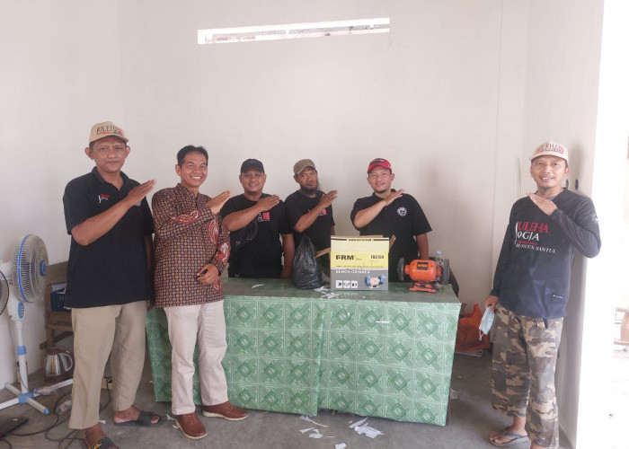 Bagikan 200 Pisau Jagal Berkualitas Serta Bagikan Teknik Jagal Yang Benar, JULEHA : Jagal Harus Cakap Kompeten