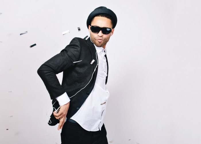 5 Inspirasi Outfit Pesta untuk Pria yang Akan Buat Kamu Makin Percaya Diri, Langsung Jadi Pusat Perhatian