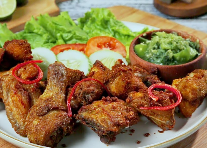 Nikmati Rekomendasi Tempat Makan Siang Dekat Stasiun Legendaris Paling Hits