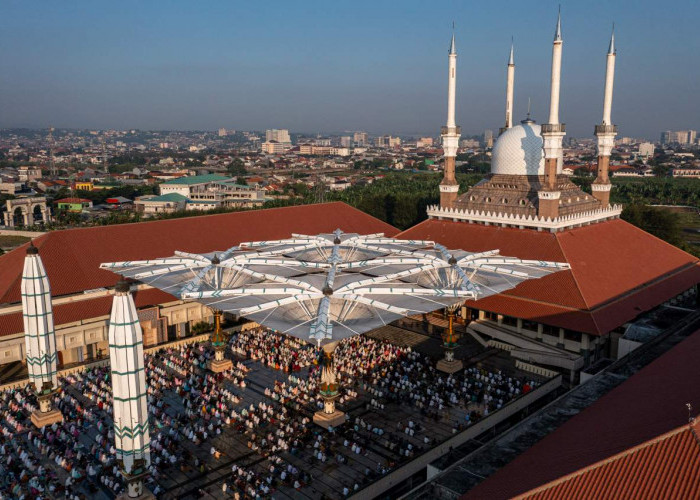 Wisata Terbaru 2024 Religi Semarang? Deretan Masjid Indah nan Unik, Destinasi Keren Sambut Ramadan Ini!
