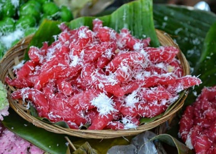 Melancong Ke Surabaya? Jangan Lupa Cicipi 7 Jajanan Pasar Ini dengan Kelezatan Tradisional