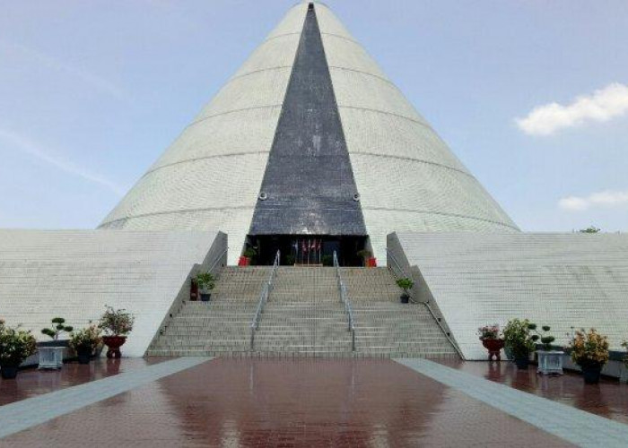 Menelusuri Sejarah di Awal Tahun 2025; Rekomendasi Spot Foto Khas Monumen Yogya Kembali