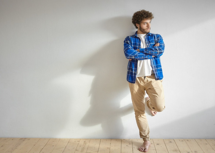 Tingkatkan Kesan Proporsional, Intip 5 Tips Penting Fashion untuk Pria Tubuh Kurus Berikut Ini