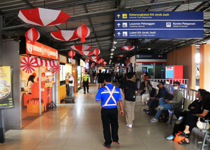 20 Ribuan Penumpang Kereta Tiba di Daop 6 Yogyakarta pada Libur Panjang Hari Kemerdekaan