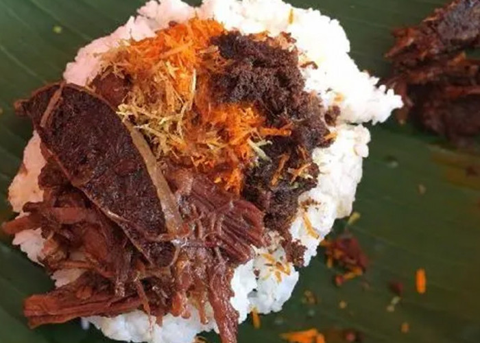 Cari Kuliner Nasi Krawu Enak di Surabaya? Ini 5 Rekomendasi Tempatnya Paling Patut Dicoba