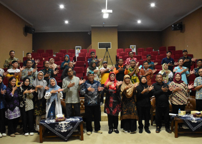 Pemkab Tegal dan Tim BESTARI-Saintek Perkuat Pelayanan Publik Inklusif melalui Pelatihan Bahasa Isyarat