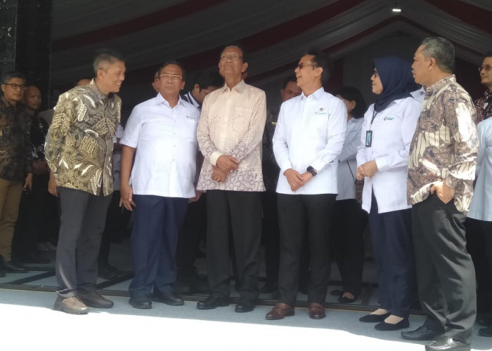 Kelakar ke Sri Sultan soal Umur, Menkes Budi: Harus Kepala 9 hingga 100 Tahun