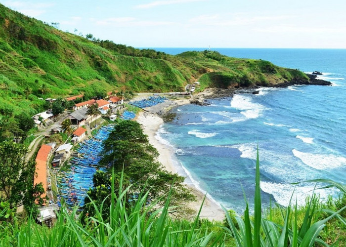 5 Destinasi Wisata Hidden Gem di Jawa Tengah yang Tawarkan Suasana Tenang untuk Berlibur