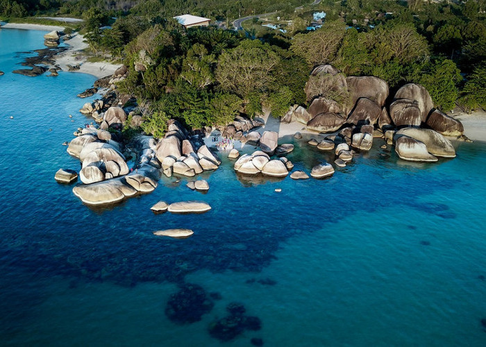 5 Pilihan Destinasi Pantai Belitung Tawarkan Nuansa Indah dan Memukau, Cocok Buat Isi Liburanmu