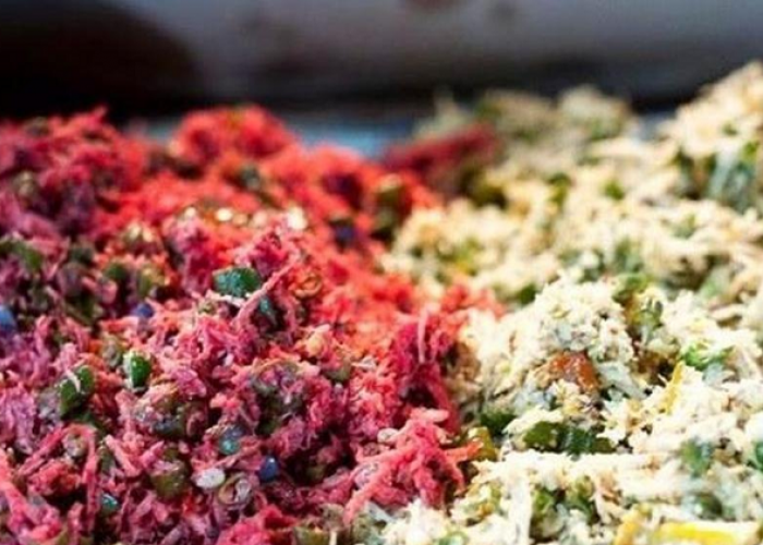 Pilihan Nasi Lawar Terenak di Bali dengan Rempah dalam Setiap Suapan Paling Ikonik 