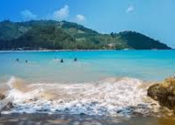 Daftar Destinasi Wisata Pantai Paling Populer di Lampung Selatan