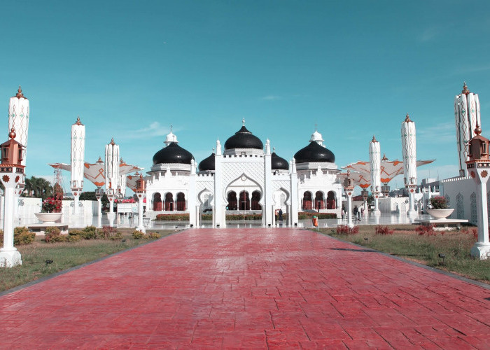 Liburan Selama Ramadan Siapa Takut! Ini 6 Destinasi Wisata Terbaru 2024 Ramah Muslim di Indonesia