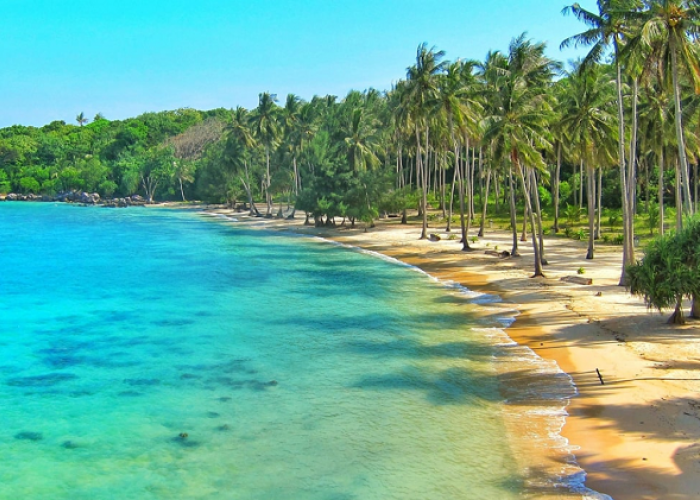 Menikmati Keindahan Alam Karimun Jawa Bukan Cuma Snorkling Loh, Simak Ulasan Lengkapnya Disini