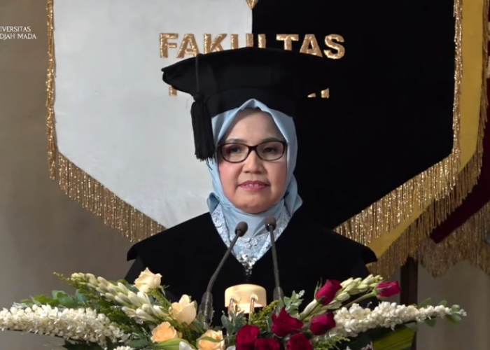  Pengukuhan Guru Besar UGM Siti Murtiningsih, Ungkap Kerangka Pendidikan di Era Kecerdasan Buatan