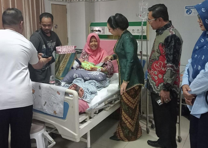 Bupati Paramitha Dapat Kejutan Tiga Bayi Laki-laki Lahir di RSUD Brebes Saat Momentum Hari Jadi 348