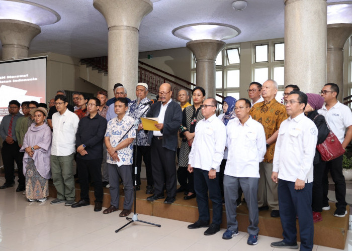 525 Guru Besar UGM Siap Rumuskan Naskah Akademik dan Kajian Strategis untuk Pemerintah