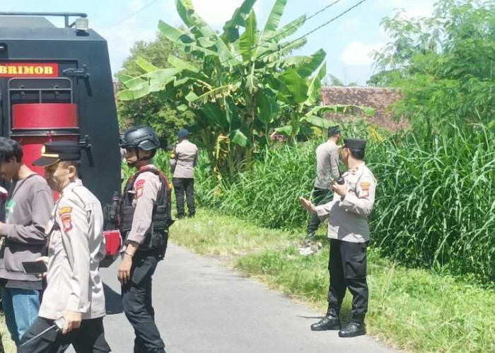 Polisi Ledakkan Granat Tua Temuan Warga di Sleman