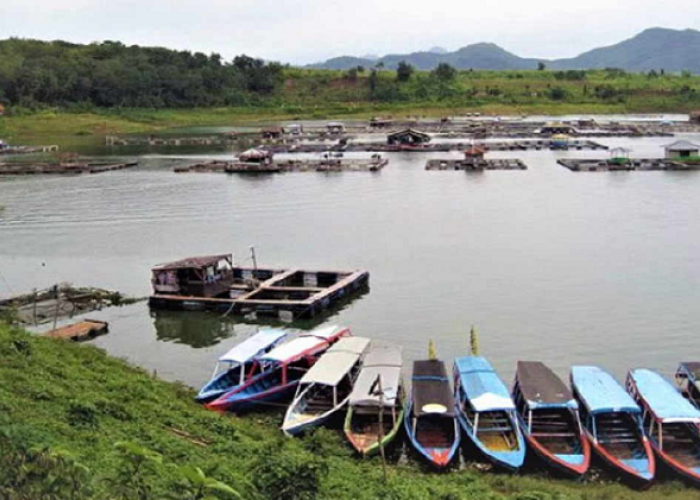 Pesona Waduk Jangari Cianjur Wisata Air Favorit untuk Healing dan Kuliner Ikan Segar