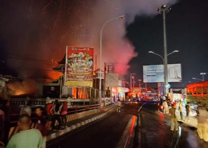 Puluhan Lapak Pasar Losari dan Pos Polisi Cisanggarung Brebes Terbakar, Penyebab Masih Diselidiki