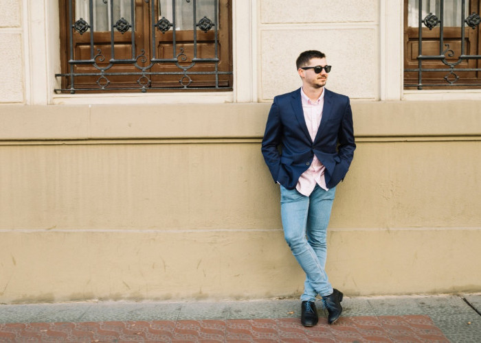 7 Ide Paduan Warna Outfit Pria dengan Gaya Timeless yang Modis dan Kontemporer, Cek Disini