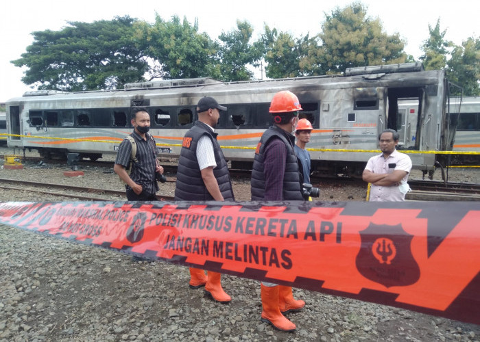 Kereta Terbakar di Yogyakarta, Menhub Dudy: KNKT Lakukan Penyelidikan 