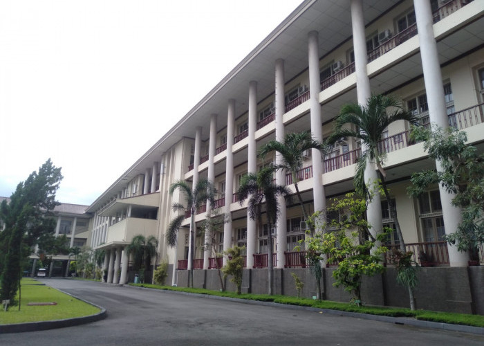 UGM Klarifikasi Soal Jawaban AI LISA Terkait Status Kelulusan Presiden Ketujuh Joko Widodo