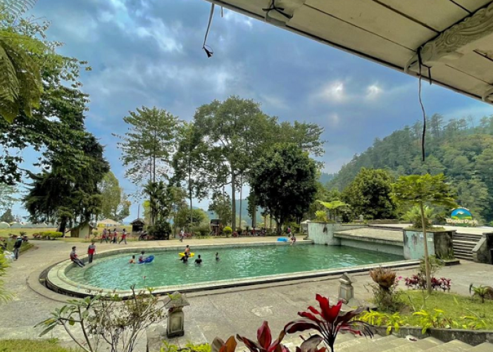 Menikmati Sejuknya Lereng Gunung Lawu di Tawangmangu Wonder Park 2026