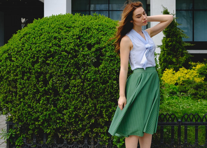 5 Inspirasi Outfit Rok Wanita Buat Tampilanmu Makin Modis Sepanjang Tahun, Cek Disini