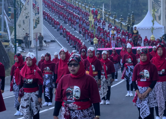Tari Penthul Tembem Pecahkan Rekor MURI di Geopark Nglanggeran, 1.588 Peserta Semarakkan Festival